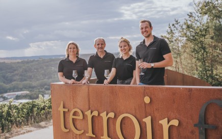 Team Weingut Leininger am Terroir f Eibelstadt mit Weinblick