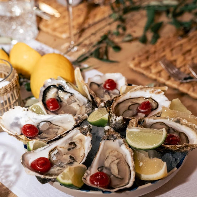 Irische Austern frisch serviert – ein Highlight des exklusiven Osterbrunches