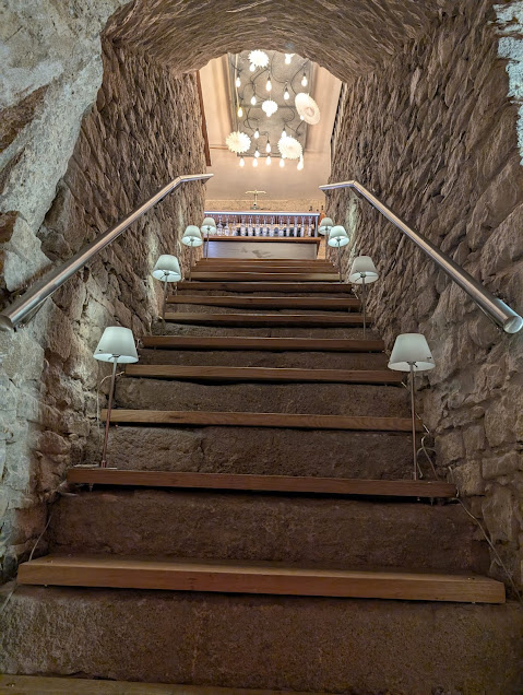 Winterzauber Treppenaufgang zum Weinkeller