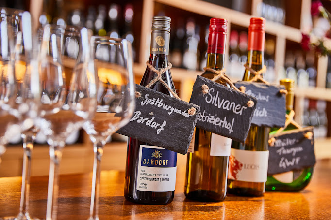 Bardorf Spätburgunder Reserve und weitere fränkische Weine in der Vinothek-Präsentation
