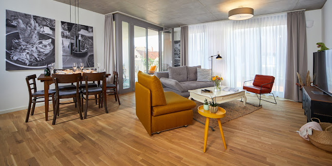 Großzügige Ferienwohnung mit Wohn- und Essbereich